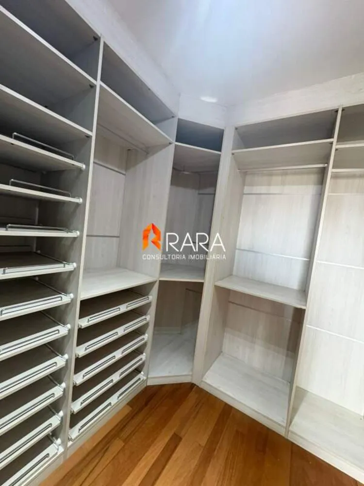 Cobertura, 3 quartos, 240 m² - Foto 4