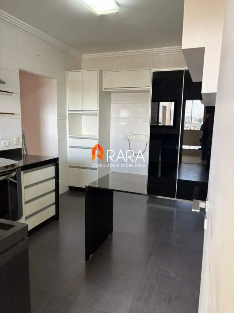 Cobertura, 3 quartos, 240 m² - Foto 2