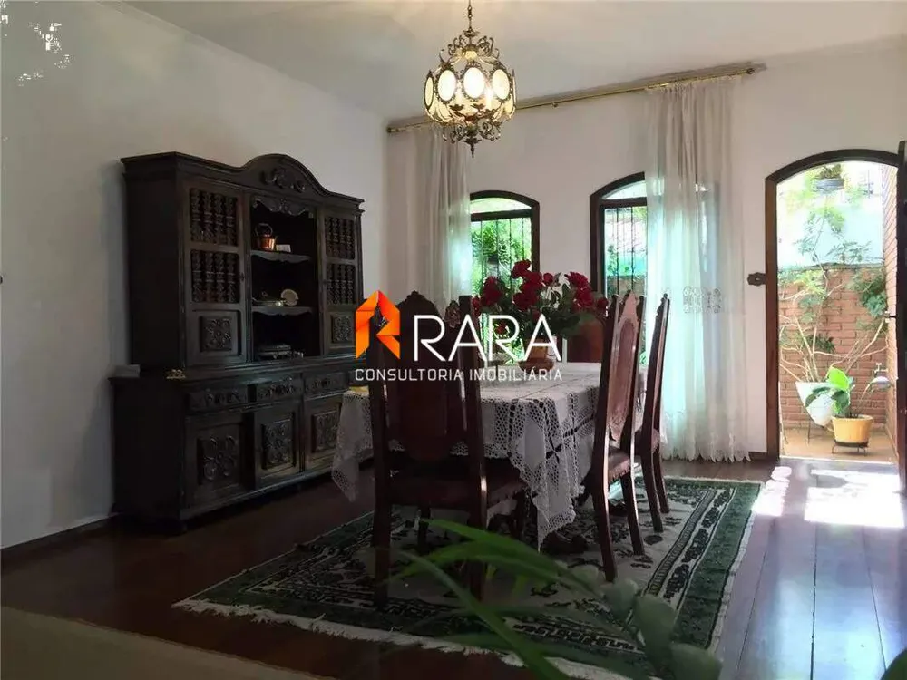 Sobrado, 4 quartos, 586 m² - Foto 1