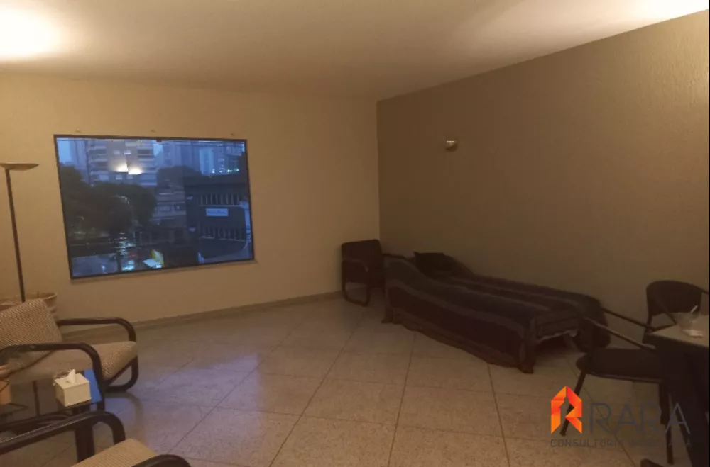 Sobrado para alugar com 3 quartos, 227m² - Foto 1