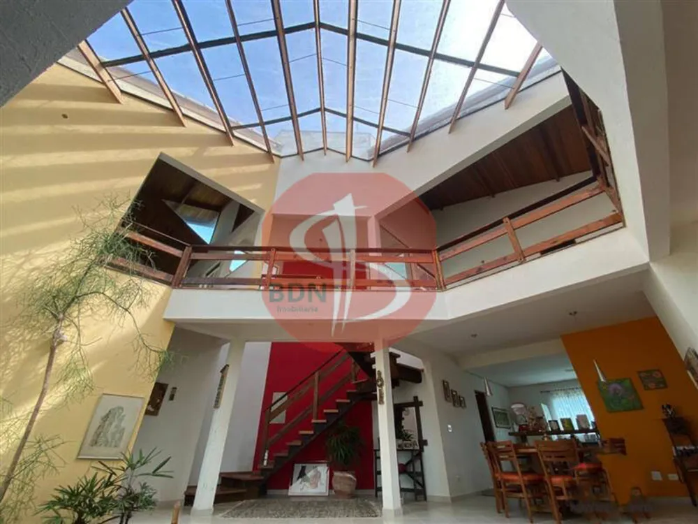 Chácara, 4 quartos, 2000 m² - Foto 1