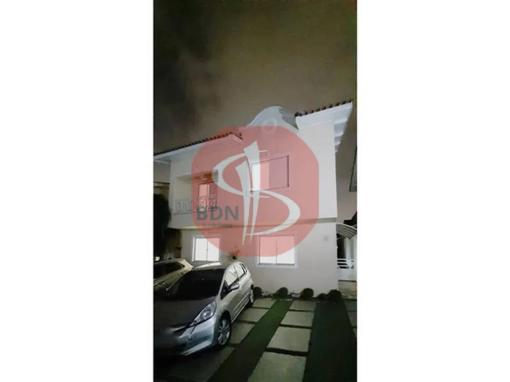 Sobrado, 3 quartos, 245 m² - Foto 1