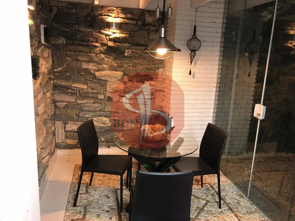 Casa, 5 quartos, 1260 m² - Foto 4