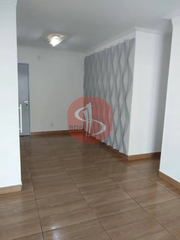 Apartamento, 3 quartos, 83 m² - Foto 2