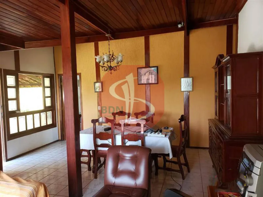 Chácara, 3 quartos, 2576 m² - Foto 1
