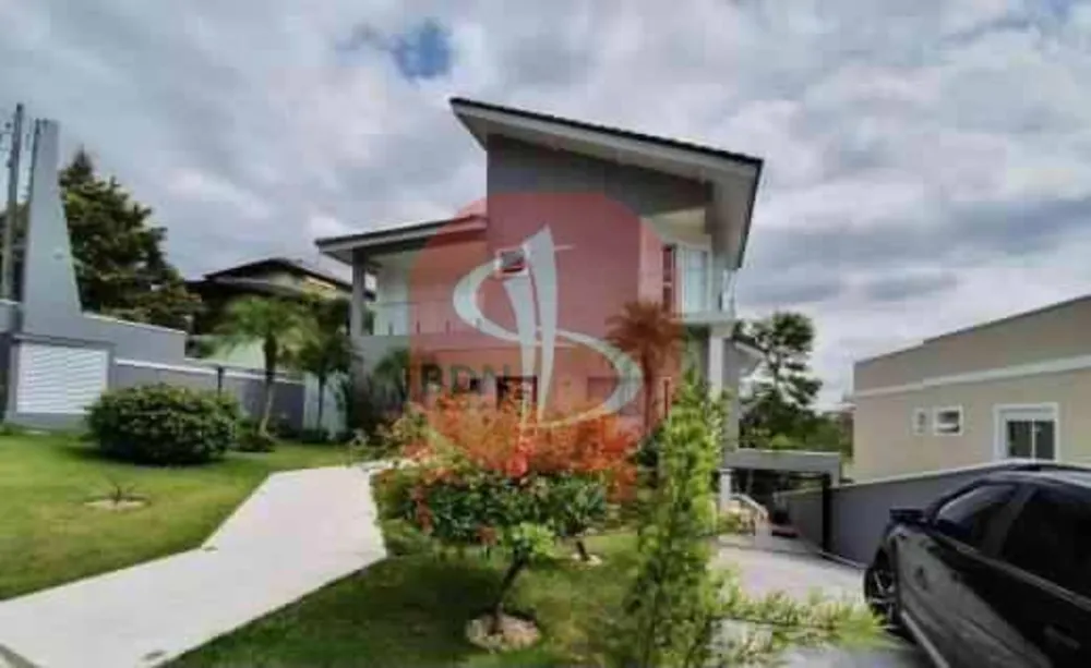 Casa, 3 quartos, 331 m² - Foto 1