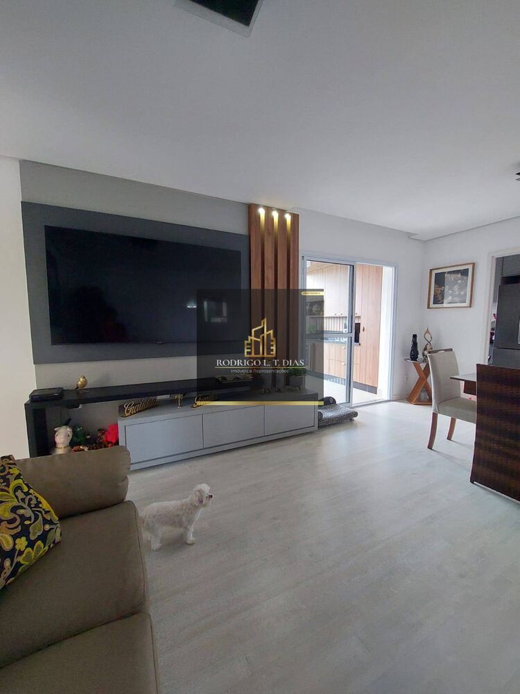 Apartamento à venda com 3 quartos, 83m² - Foto 2