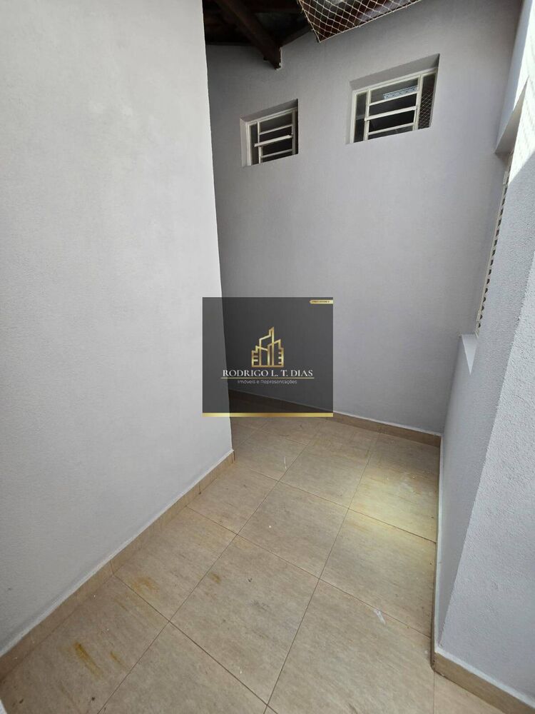 Casa à venda com 3 quartos, 131m² - Foto 7