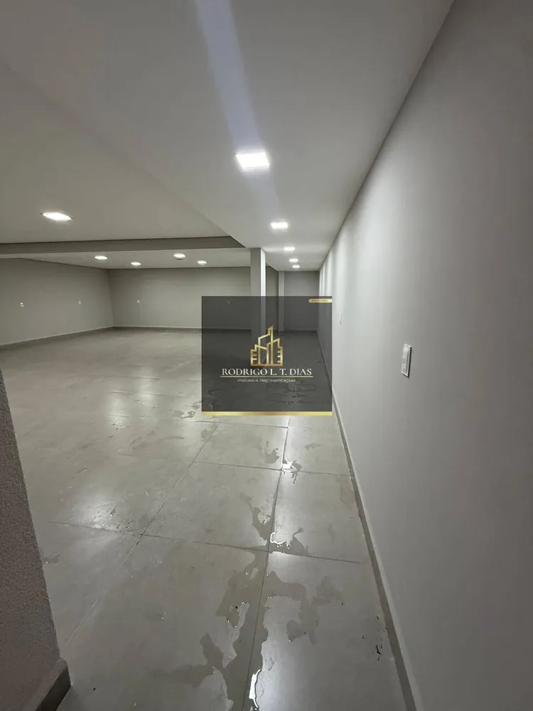 Casa, 3 quartos, 245 m² - Foto 1