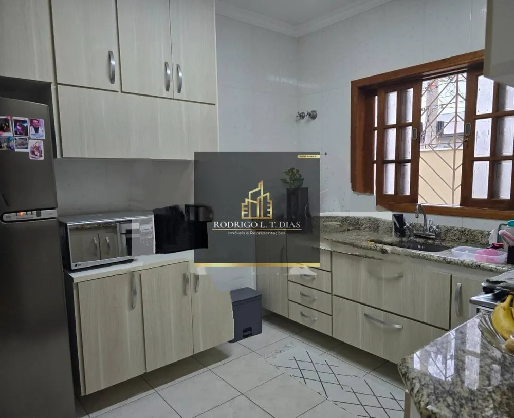 Casa, 3 quartos, 250 m² - Foto 3