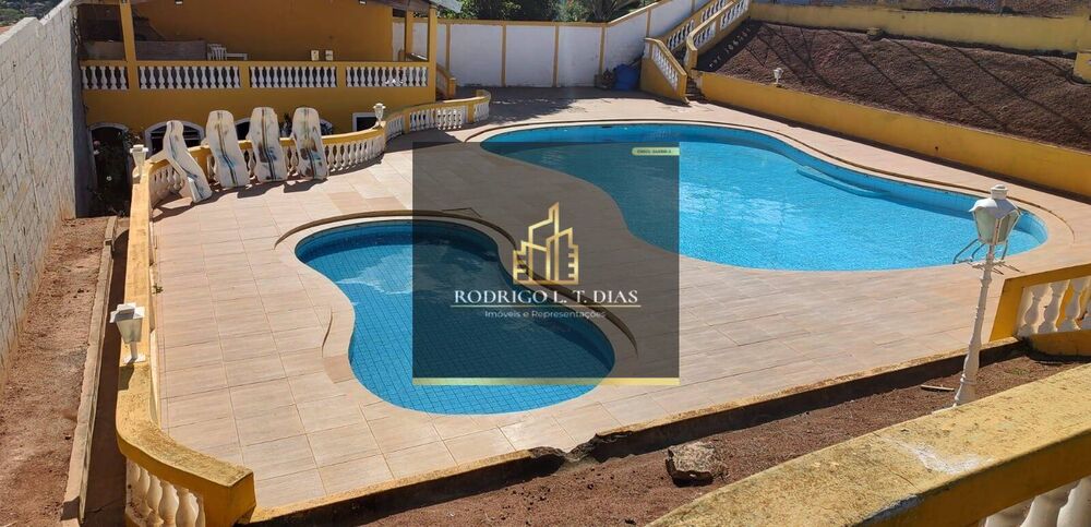 Chácara à venda com 4 quartos, 1000m² - Foto 2