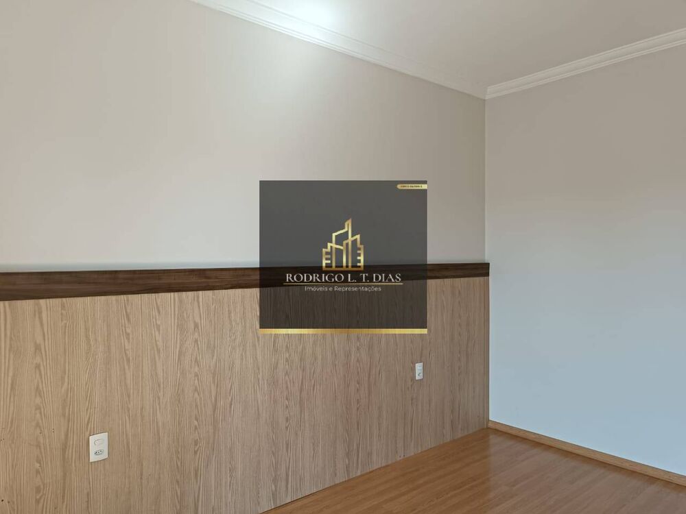 Casa de Condomínio para alugar com 4 quartos, 370m² - Foto 2