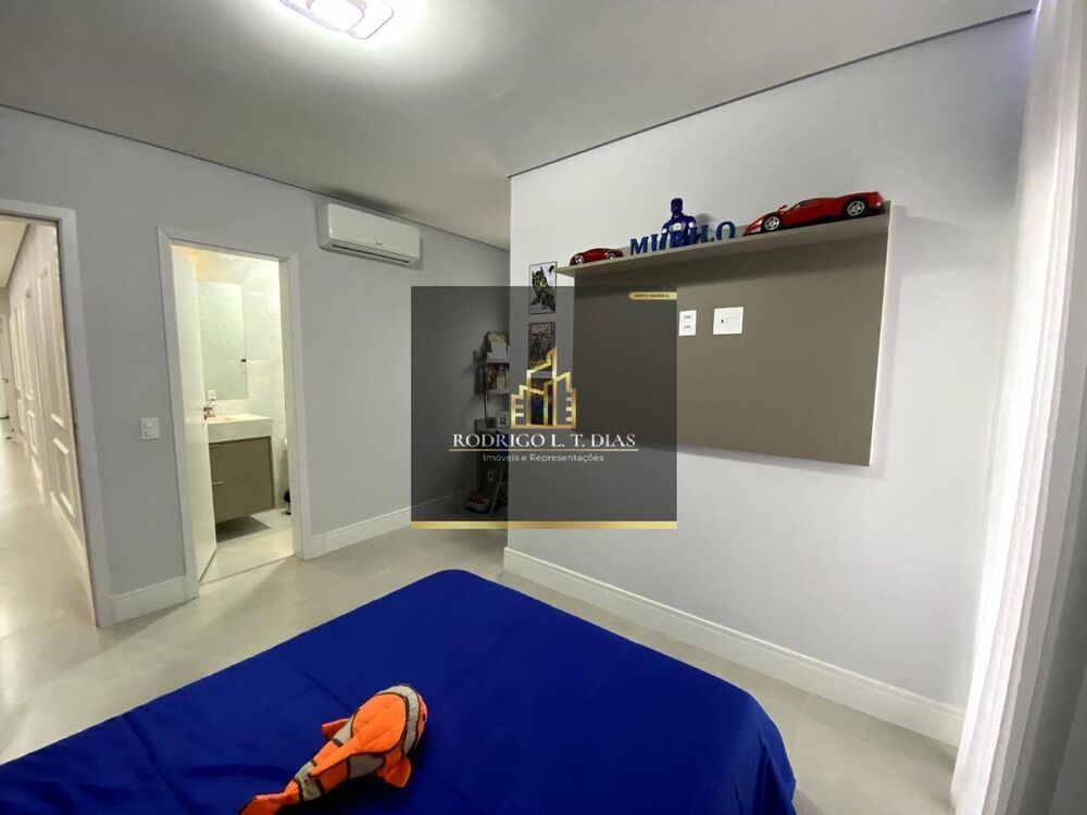 Casa de Condomínio para alugar com 4 quartos, 282m² - Foto 3