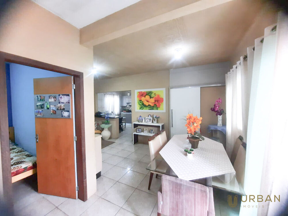 Casa, 4 quartos, 288 m² - Foto 2