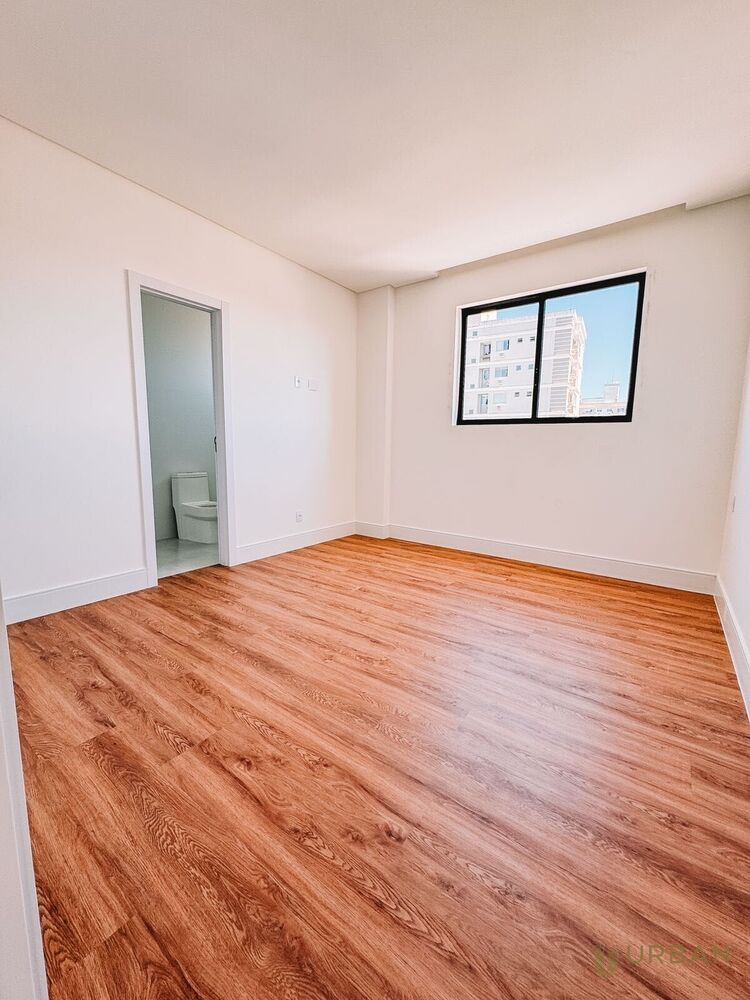 Apartamento, 3 quartos, 117 m² - Foto 1