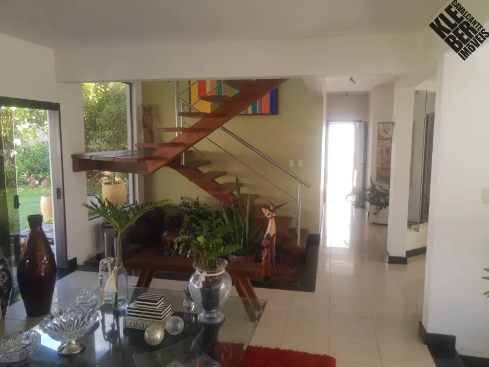 Casa, 4 quartos, 232 m² - Foto 2