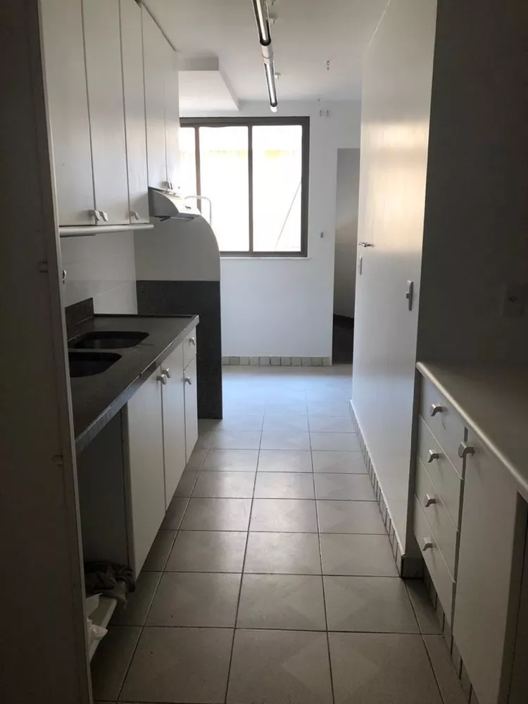 Cobertura, 3 quartos, 280 m² - Foto 2