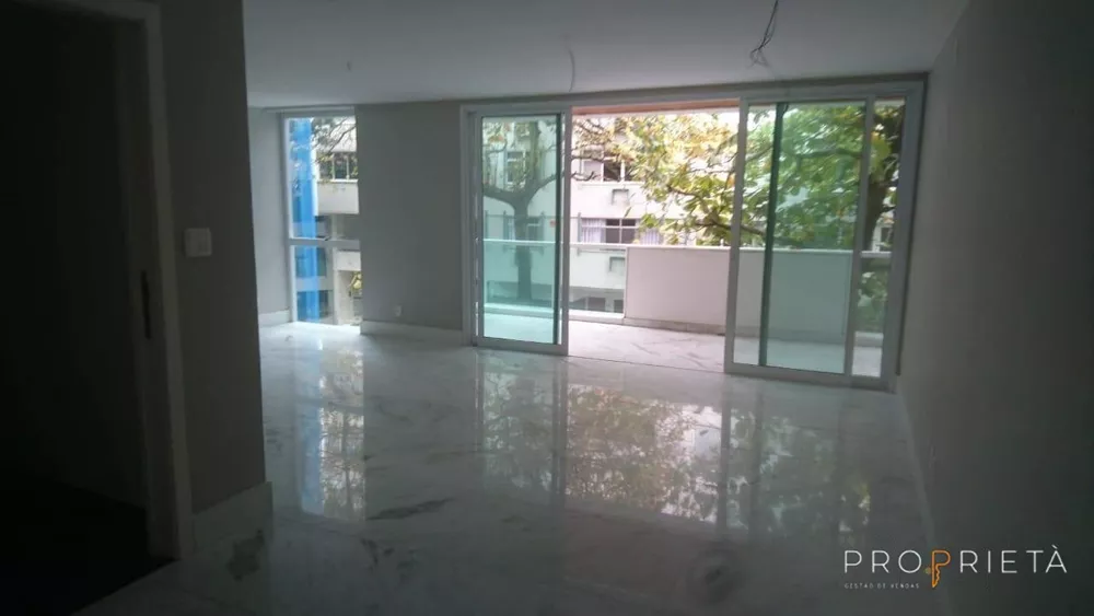 Cobertura à venda com 3 quartos, 280m² - Foto 1