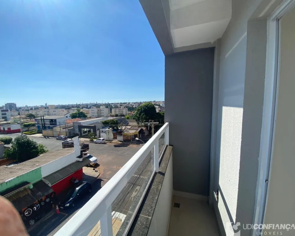 Apartamento, 3 quartos, 100 m² - Foto 2