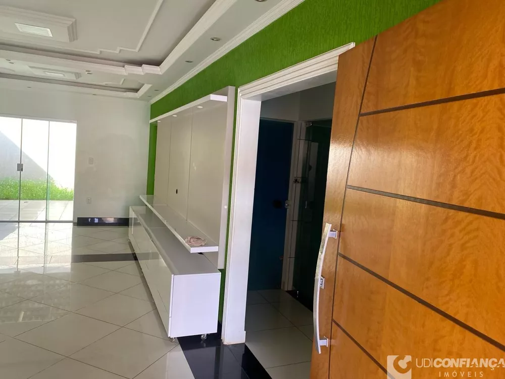 Casa à venda com 3 quartos, 180m² - Foto 3