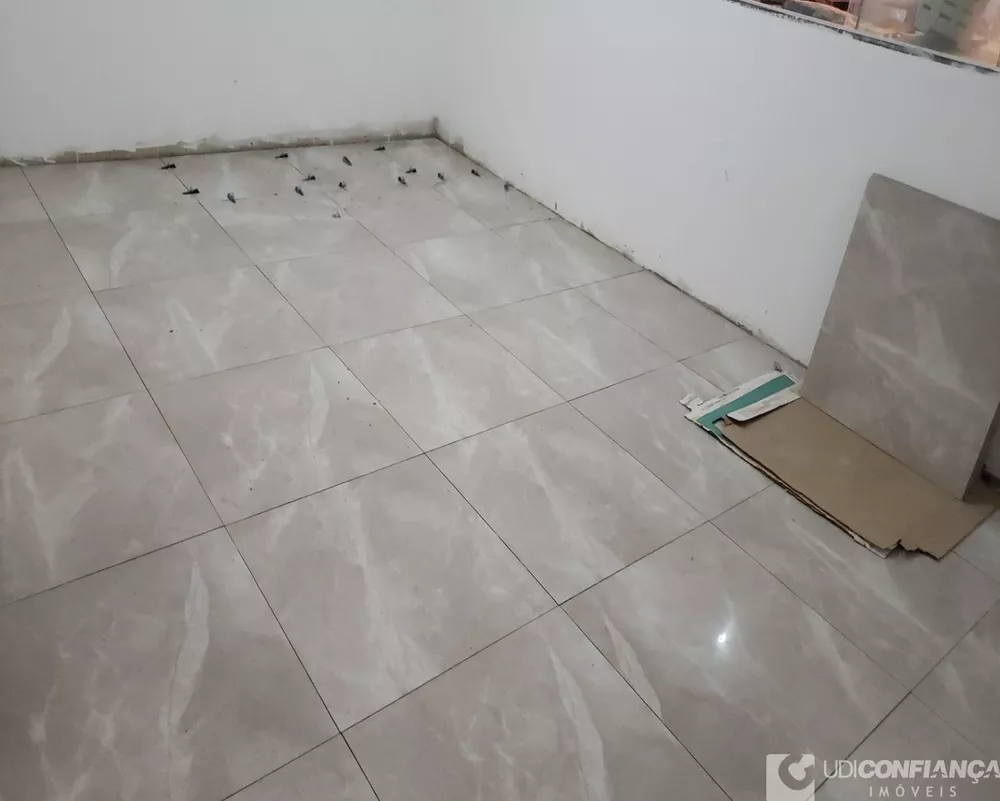 Casa à venda com 4 quartos, 210m² - Foto 3