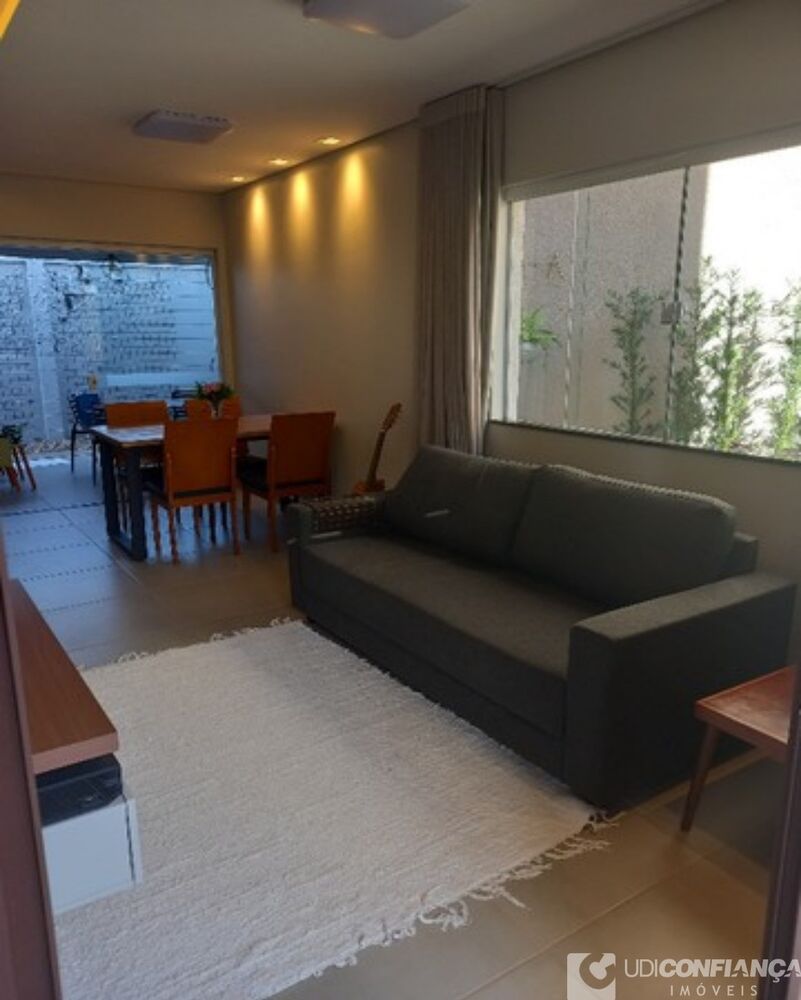 Casa, 3 quartos, 113 m² - Foto 2