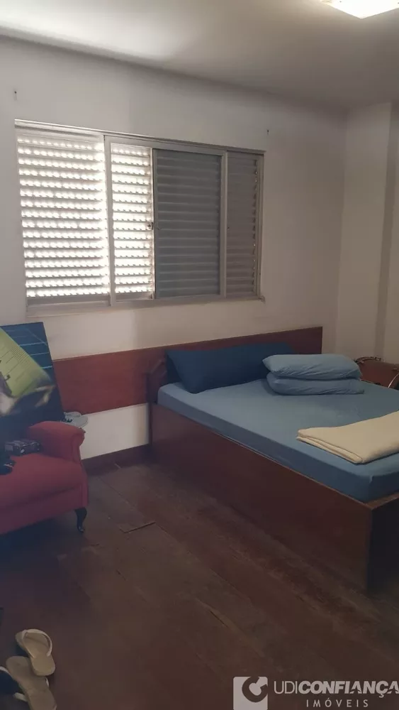 Apartamento à venda com 3 quartos, 94m² - Foto 4