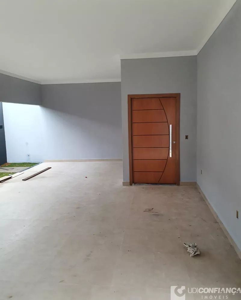 Casa à venda com 3 quartos, 142m² - Foto 1