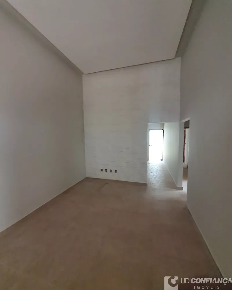 Casa à venda com 3 quartos, 142m² - Foto 3