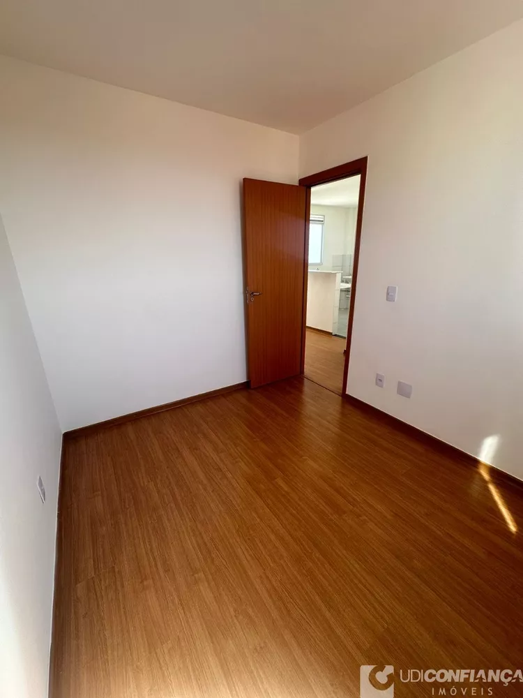 Apartamento à venda com 2 quartos, 41m² - Foto 4