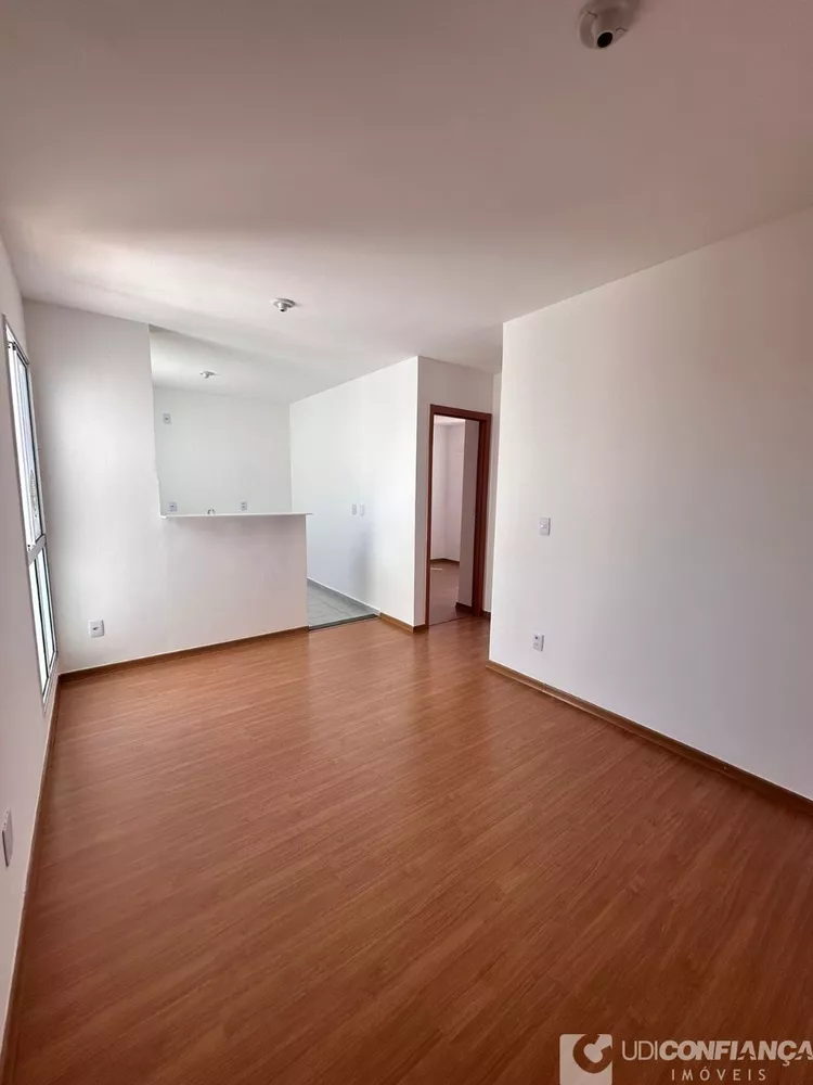 Apartamento à venda com 2 quartos, 41m² - Foto 3