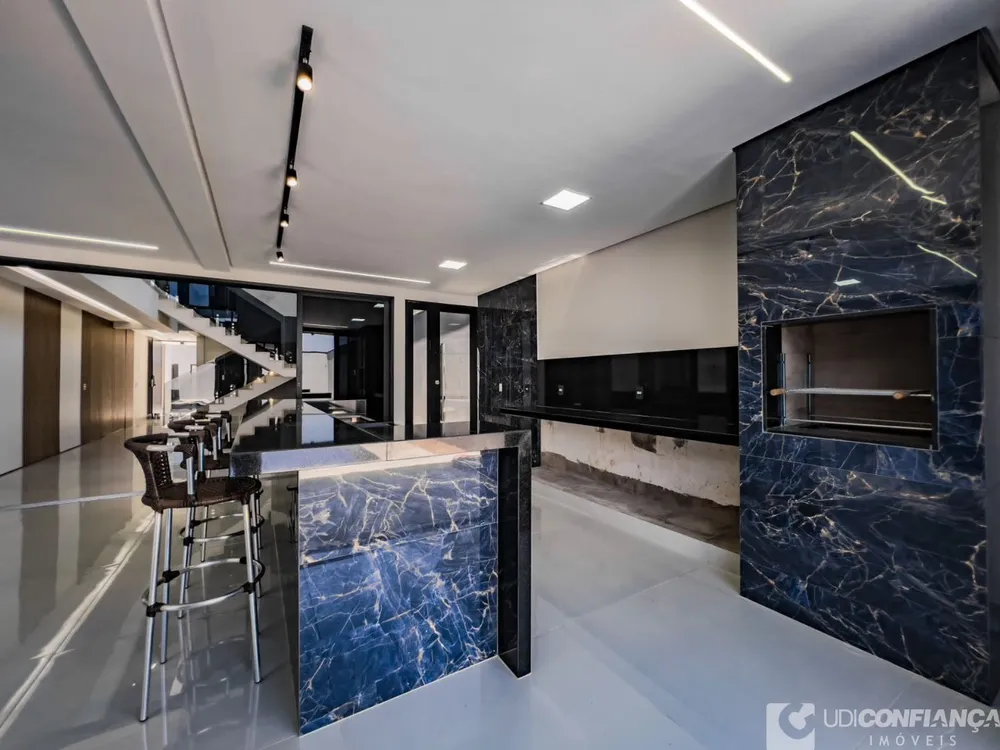 Sobrado, 4 quartos, 355 m² - Foto 2