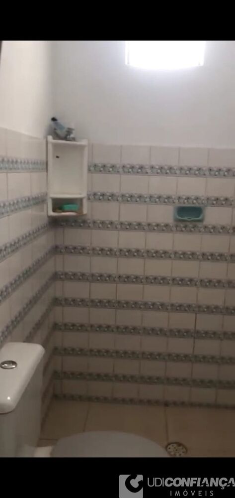 Casa à venda com 3 quartos, 248m² - Foto 3
