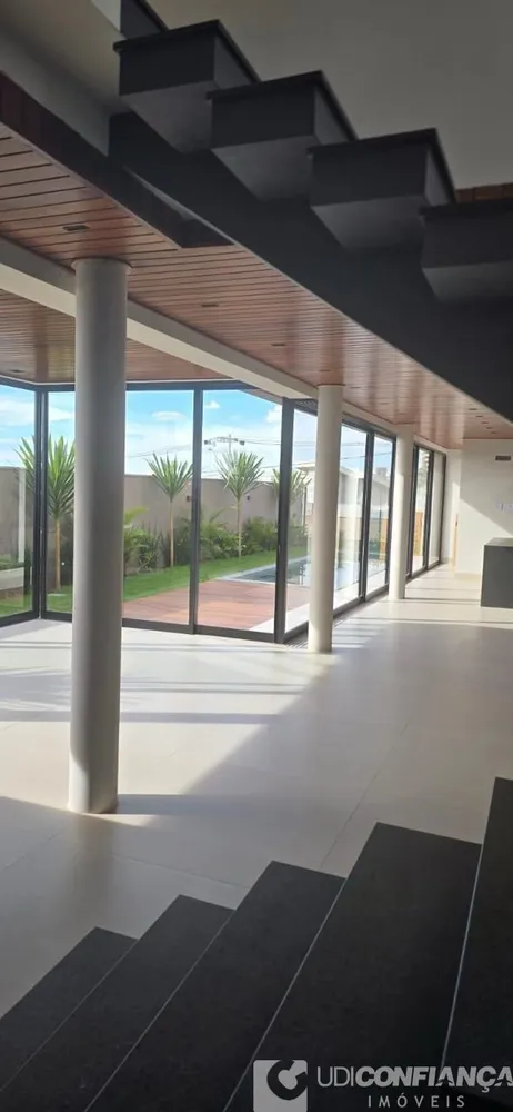 Casa, 3 quartos, 277 m² - Foto 1