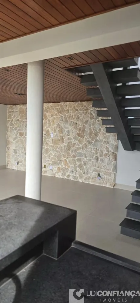 Casa, 3 quartos, 277 m² - Foto 2