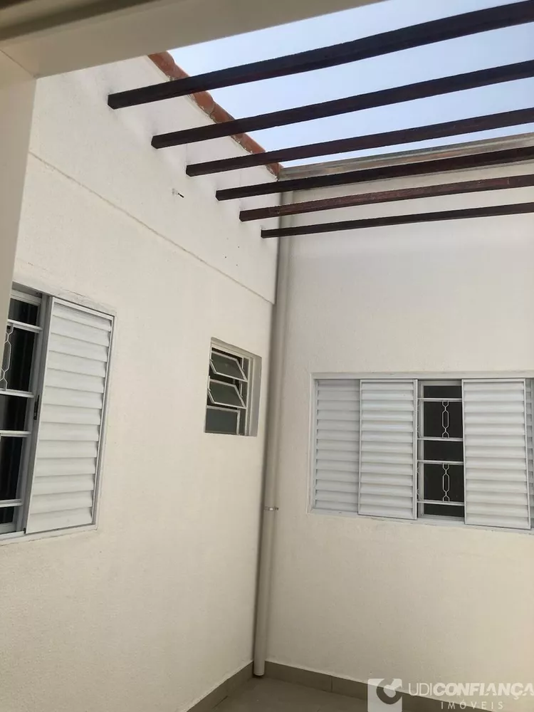 Casa à venda com 3 quartos - Foto 4