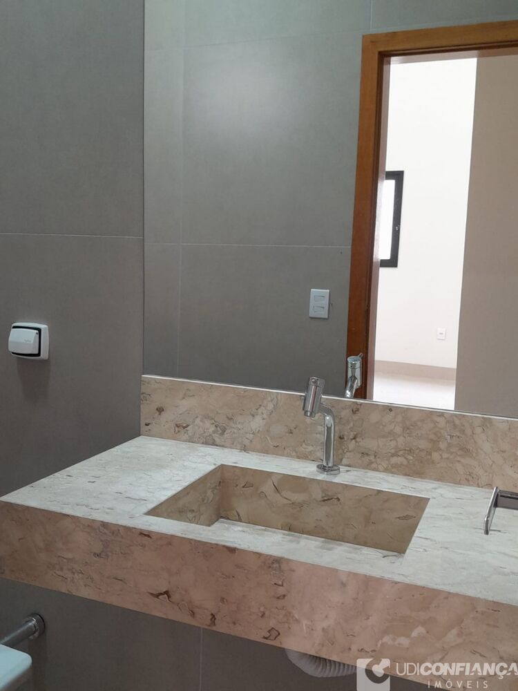 Casa à venda com 3 quartos, 180m² - Foto 6