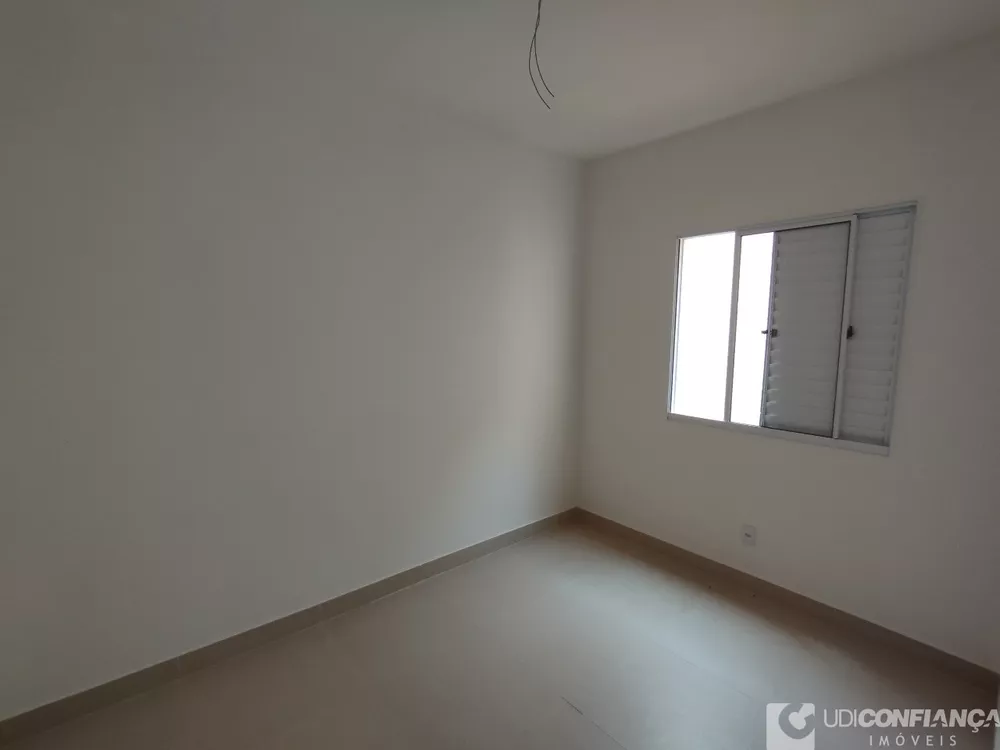 Apartamento à venda com 2 quartos, 57m² - Foto 3