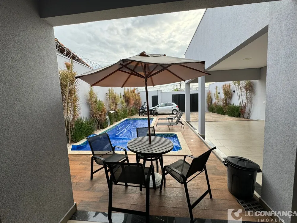 Casa, 3 quartos, 260 m² - Foto 2