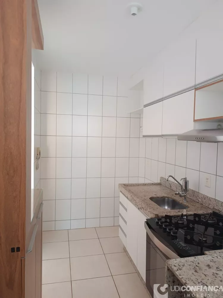 Apartamento à venda com 2 quartos, 45m² - Foto 3