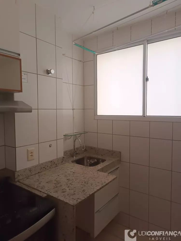 Apartamento à venda com 2 quartos, 45m² - Foto 2