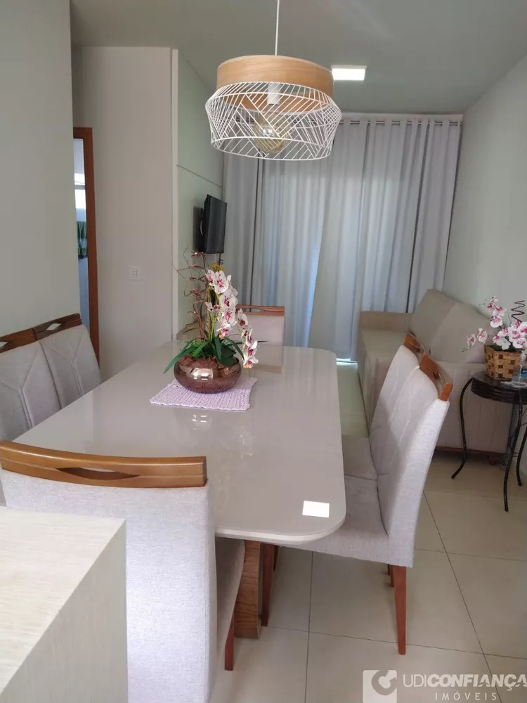 Apartamento à venda com 2 quartos, 62m² - Foto 1