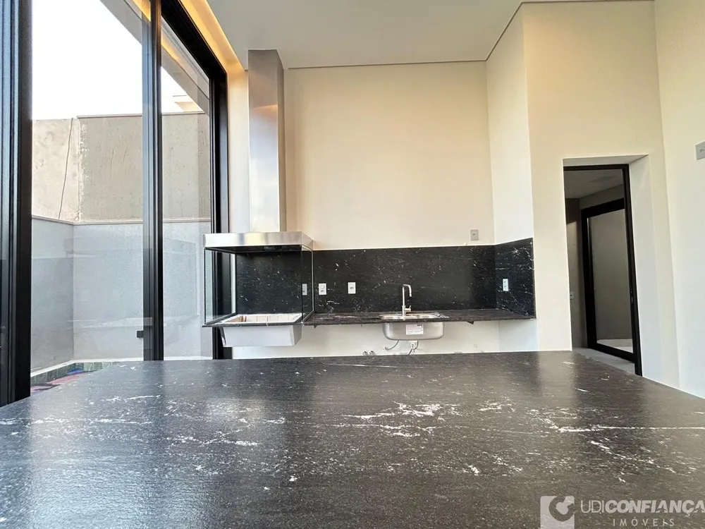 Casa, 3 quartos, 213 m² - Foto 2