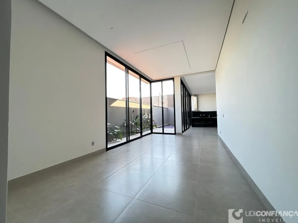 Casa, 3 quartos, 213 m² - Foto 1