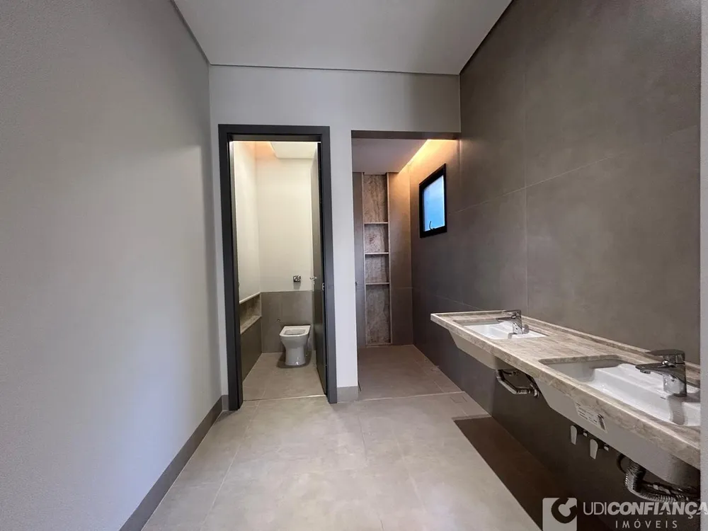 Casa, 3 quartos, 213 m² - Foto 1