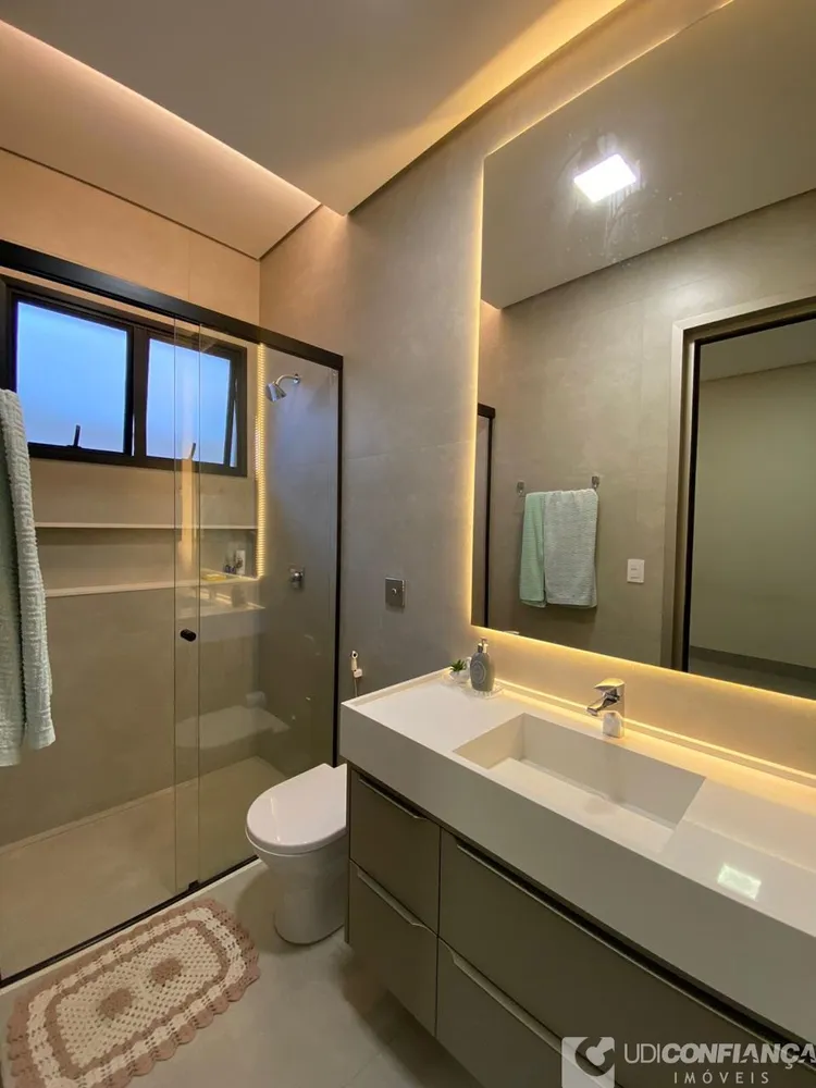 Casa, 4 quartos, 237 m² - Foto 3