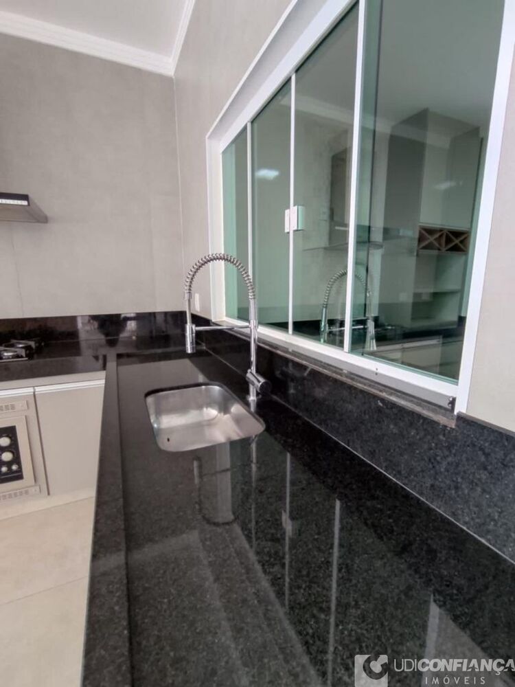 Casa, 3 quartos, 220 m² - Foto 13