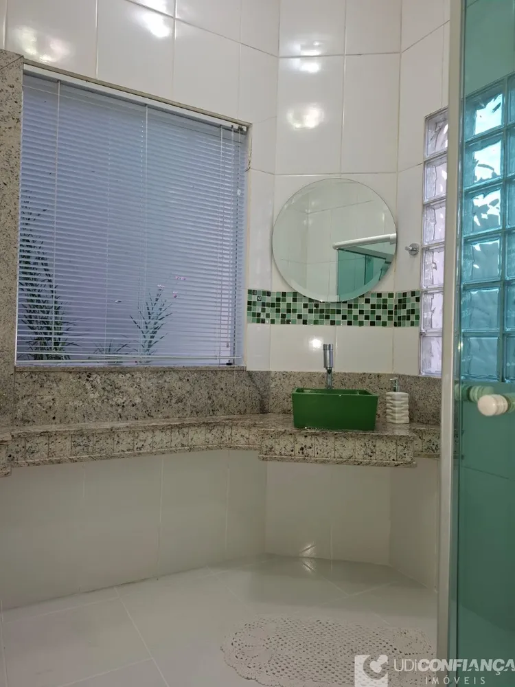 Casa, 3 quartos, 226 m² - Foto 9