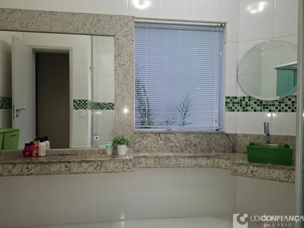 Casa, 3 quartos, 226 m² - Foto 3
