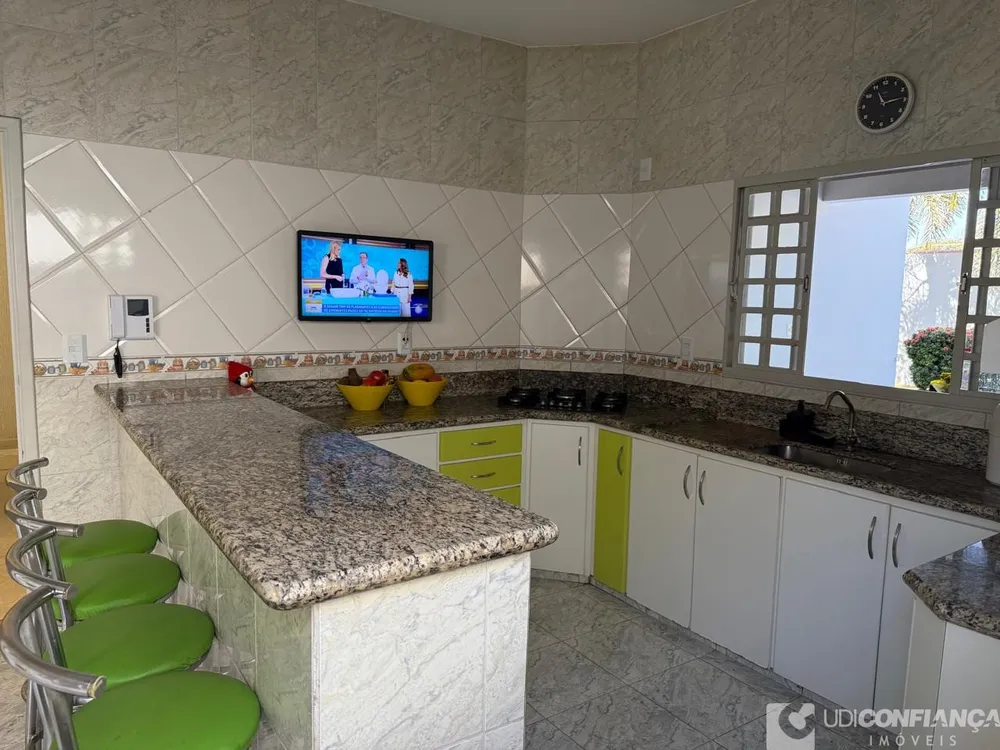 Casa, 3 quartos, 226 m² - Foto 4